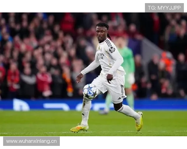 卡马文加与德布劳内进攻能力对比:角色定位与贡献度解析 卡马文加与德布劳内进攻能力对比:角色定位与贡献度解析