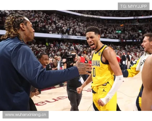 哈利伯顿利用挡拆创造投篮空间 提升关键时刻得分效率